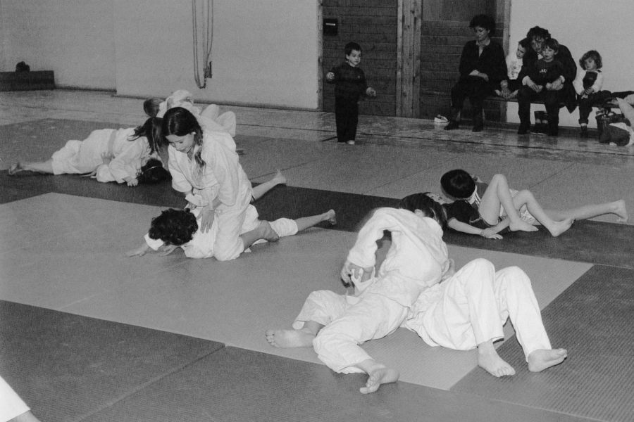 Zu den zahlreichen bestehenden Vorschul- und Kreativkursen kommt im September 1975 "Judo für Kinder" hinzu.